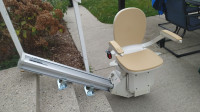 Stairlift Acorn Superglide 130 T700 outdoor. No issues.