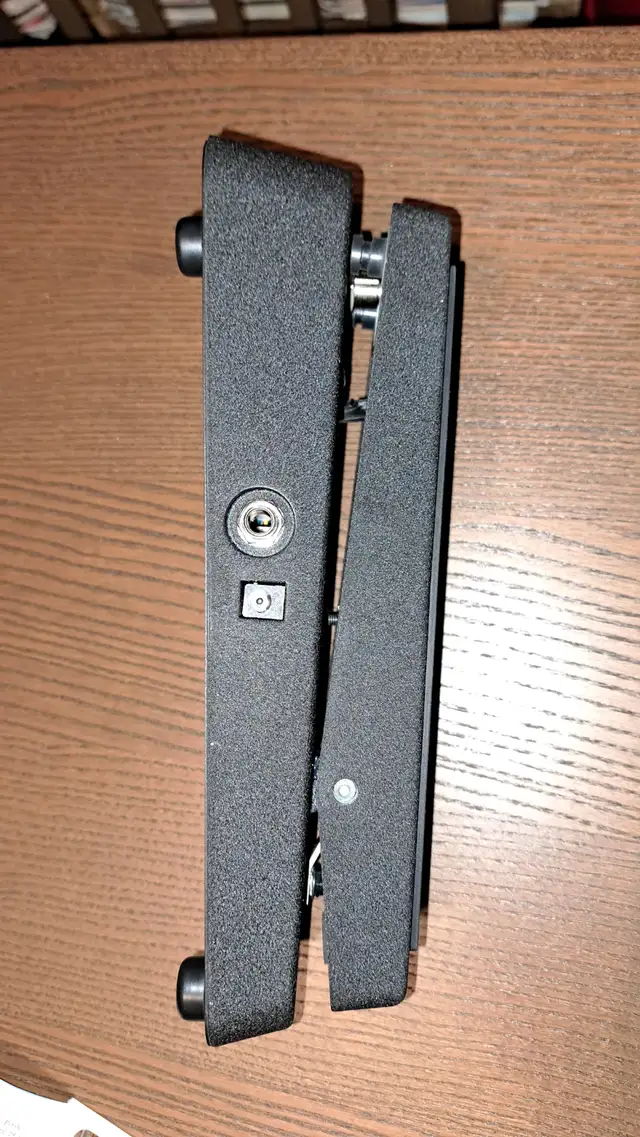 Vox V845 Wah-Wah Pedal in Amps & Pedals in City of Toronto - Image 4