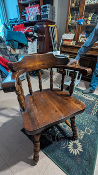 Chaises en bois