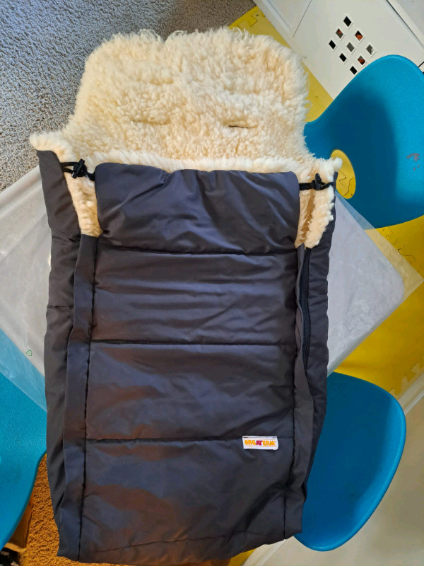 Lambskin stroller insert in Strollers, Carriers & Car Seats in St. Albert - Image 3