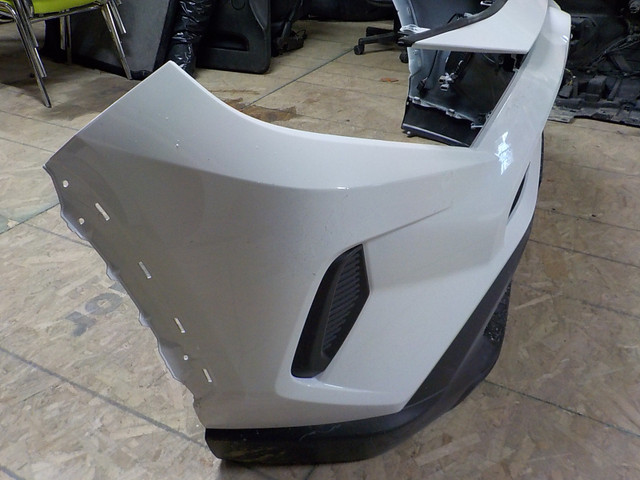 TOYOTA RAV 4 2019-2021 OEM FRONT BUMPER in Auto Body Parts in City of Toronto - Image 4