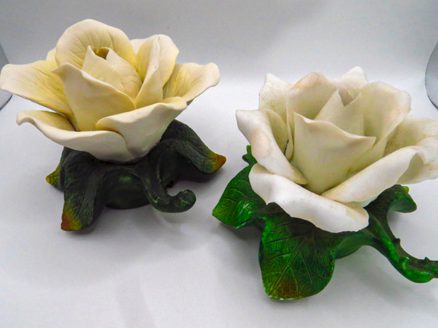 Fleurs en porcelaine dans Art et objets de collection  à Longueuil/Rive Sud