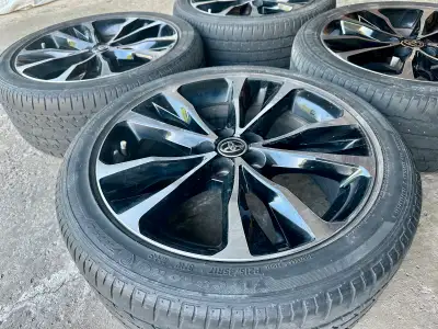 150$ each, 2018 Toyota Corolla tire and rim in good condition