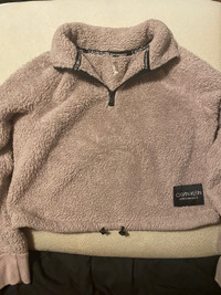 Calvin Klein woman’s fluffy sweater 