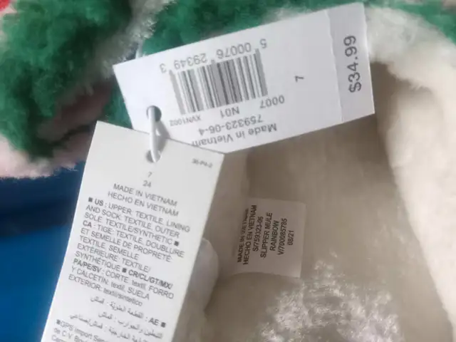 New!!! Super soft Old Navy slippers62863730177923121
