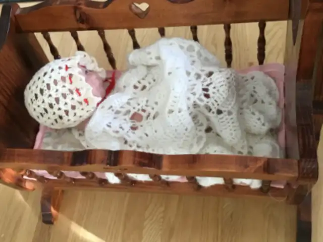 Antique baby cradle with baby in Other in Winnipeg - Image 2