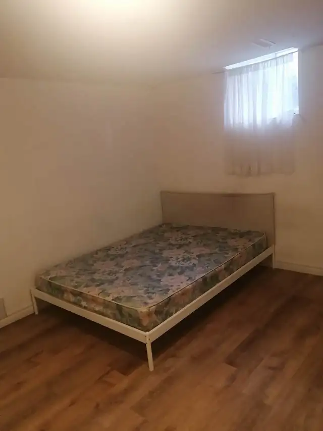 Basement Bedroom for Rent in Brampton  in Room Rentals & Roommates in Mississauga / Peel Region - Image 3