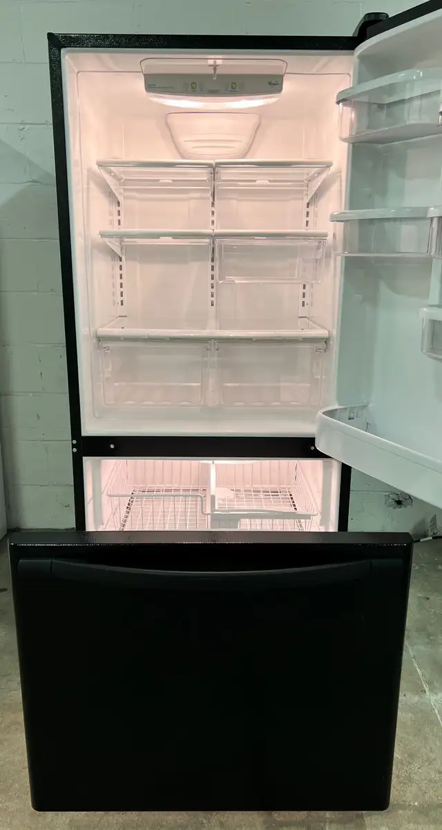 - Refrigerator “Whirlpool” H66/W30/D32 in Refrigerators in Barrie - Image 3