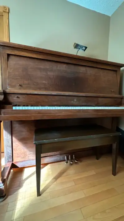 Pre 1950 Willis upright piano. steel back. Plays well.