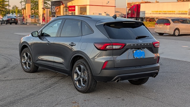 2025 Ford Escape $642/Month all in (offer: 2 free months) — photo 3