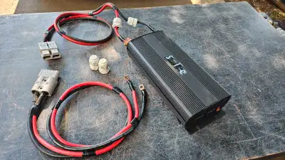 Xantrex XPower 1500 Watt DC to AC power Inverter in excellent condition with cables , Anderson plug...