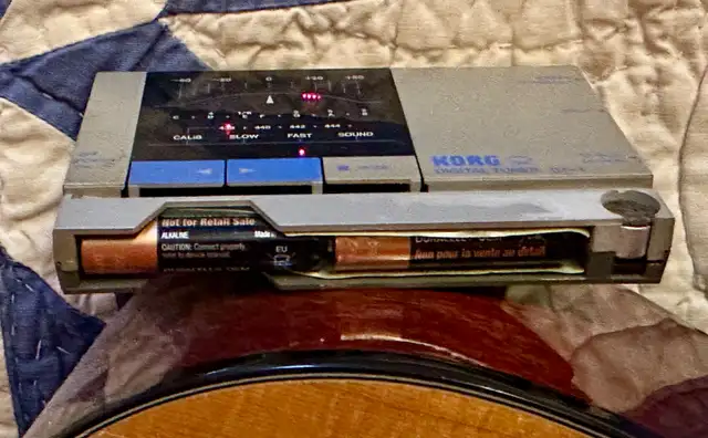 Korg DT-1, Handheld Tuner, with original manual.... in Amps & Pedals in City of Toronto - Image 5