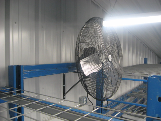 Non-Oscillating 30" Wall Fan - Industrial - 2 Speeds in Other Business & Industrial in London - Image 4