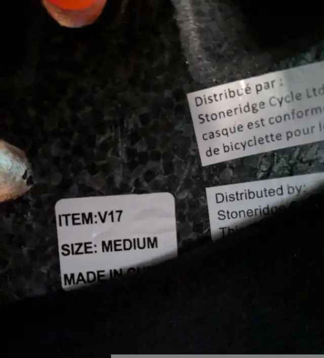Razor Youth Helmet – Size Medium in Other in Markham / York Region - Image 6
