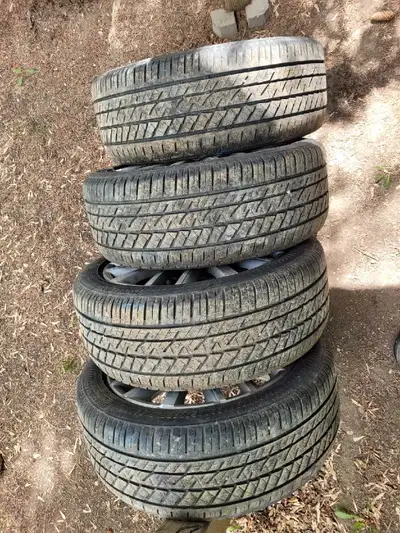 Bridgestone DriveGuard 225/45r17 tires with rims from 2012 Volkswagen Golf/Jetta Sportwagon (5x112 b...