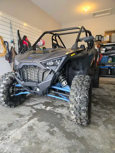 Gorgeous!!!! Very well taken care of Machine Fully Loaded Navigation Fox electronic suspension/adjus...