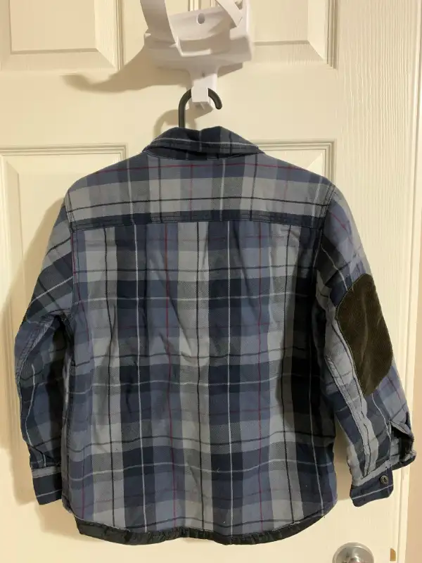 GapKids Fall/Winter Jacket For Sale in Kids & Youth in Calgary - Image 3