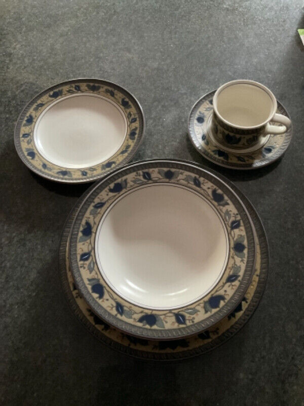 Arabella dishes for sale  