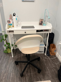 Amazing Deal!! Desk and Chair for Sale!!