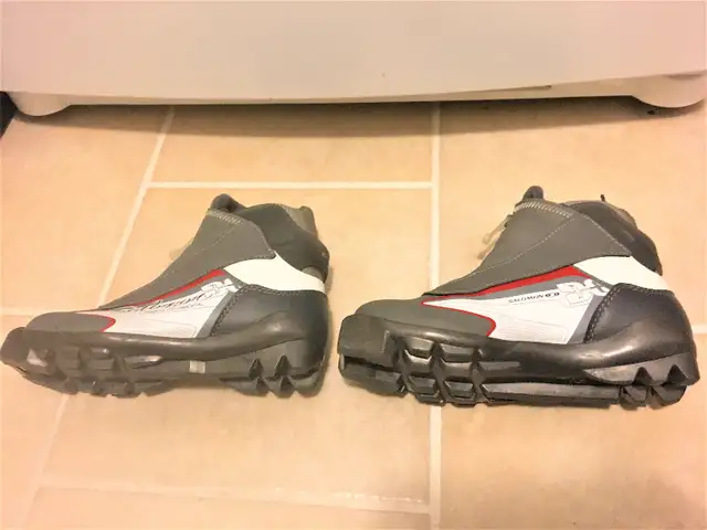Salomon Profil SNS Cross Country Boots Women Eur 36 2/3 For SNS in Ski in City of Montréal - Image 3
