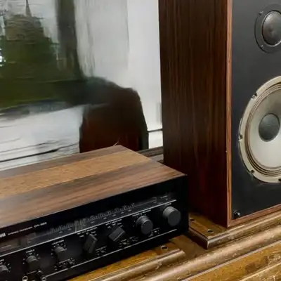 Amplificateur Yamaha CR-66ll et ses haut parleurs, View more