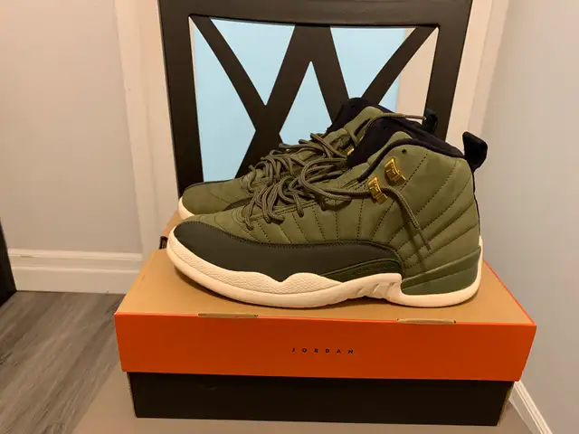 Air Jordan 12 Retro Chris Paul Class of 2003 in Men's Shoes in City of Toronto - Image 2