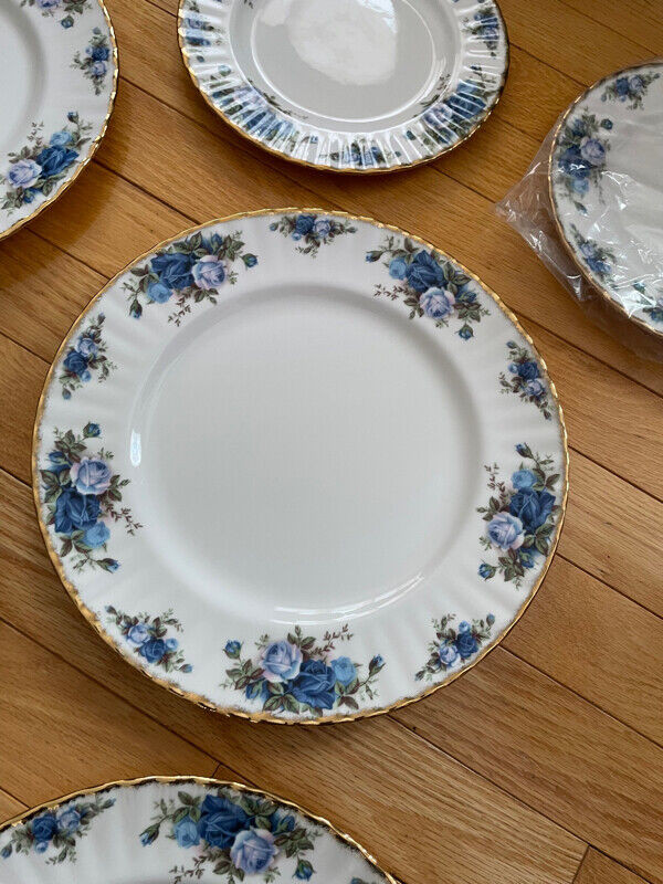 ROYAL ALBERT MOONLIGHT ROSE CHINA 4 DINNER 4 SALAD - BRAND NEW in Kitchen & Dining Wares in Moncton - Image 2