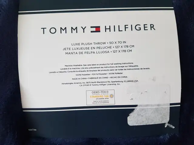 Tommy Hilfiger Luxe Plush Throw - Brand New in Bedding in St. Catharines - Image 4