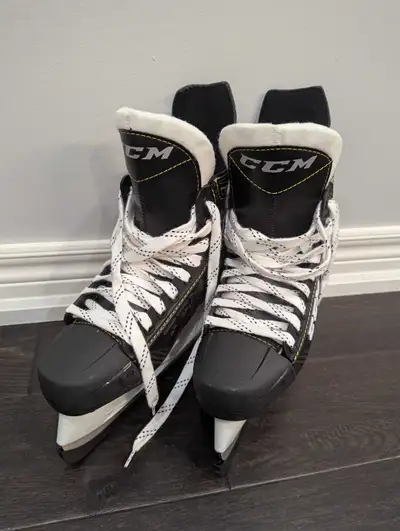 boys skates size 5 like new!, View more
