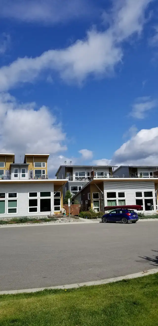 Bright beautiful Condo for Rent in Long Term Rentals in Whitehorse - Image 3