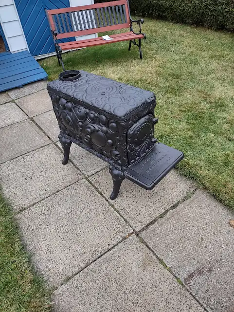 Gros Poele A bois Box Stove Bélanger in Fireplace & Firewood in Thetford Mines - Image 3