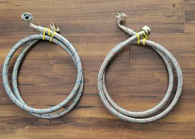 Set tuyaux flexible neuf pour laveuse à linge $15, View more