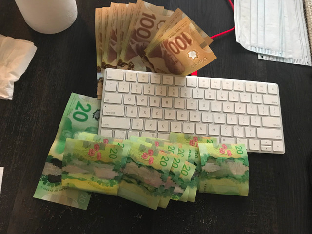 I BUY IPHONE 11 12.13 14 15 16 PRO PRO MAX SAMSUNG S A NEW USED dans Téléphones cellulaires  à Ville de Montréal