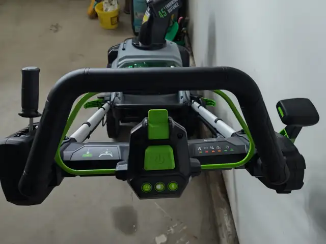 EGO SNOW BLOWER brand New - TOOL ONLY $650, in Snowblowers in Kamloops - Image 3