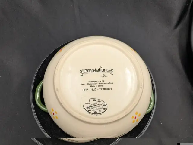 Temp-tations Old World Green Bowl with Lid-It in Home Décor & Accents in Calgary - Image 9