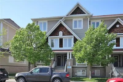 Available from 1st May/June, 2 BDR condo stack house, Barrhaven area. Walking from Metro/Good life/R...