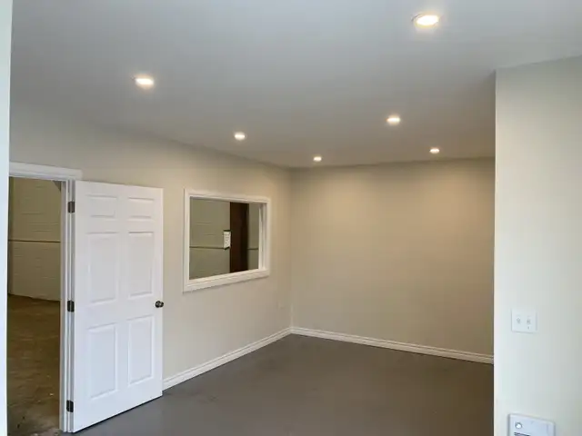 light industrial warehouse with office in Commercial & Office Space for Rent in Kawartha Lakes - Image 11