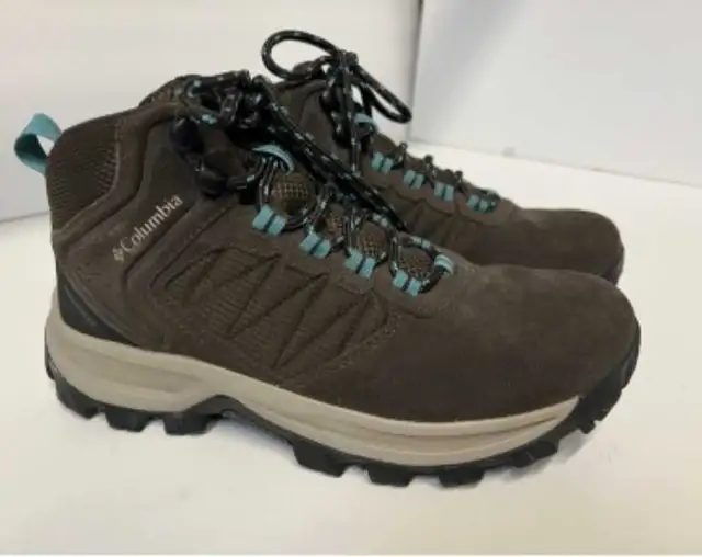 Columbia Transverse Suede Hiking Boots in Men's Shoes in Markham / York Region - Image 3