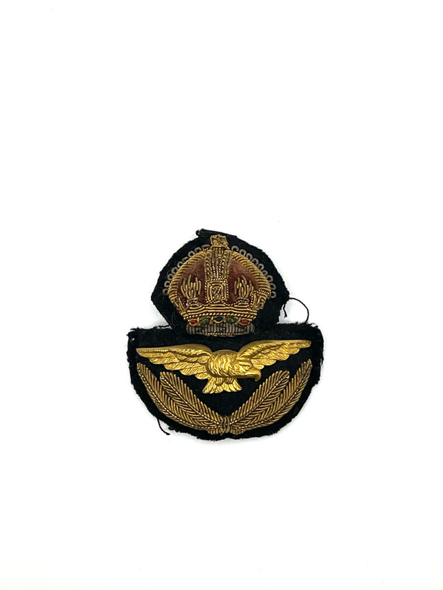 WW2 British/Canadian RAF RCAF Officers Visor Cap Insignia in Arts & Collectibles in City of Toronto