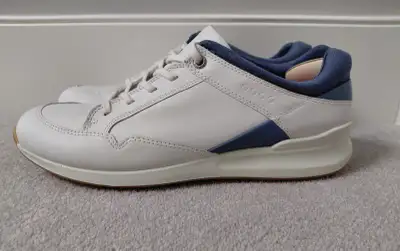 REDUCED: Women's ECCO Hydromax Shadow Size 10+10.5 Golf Shoes, View more