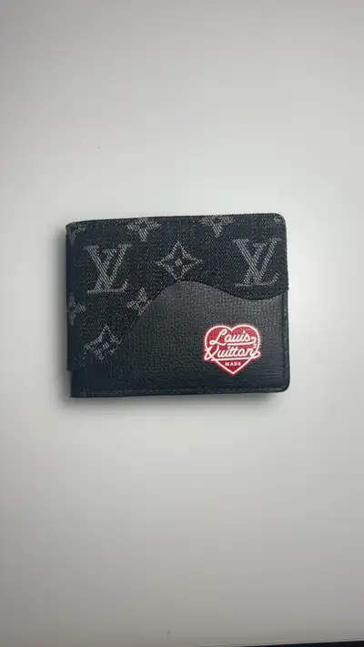 A new LV wallet