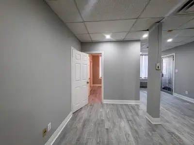 AFFORDABLE MAIN-FLOOR OFFICE/STUDIO IN A HIGH-TRAFFIC AREA PRIME COMMERCIAL SPACE FOR LEASE – MOVE-I...