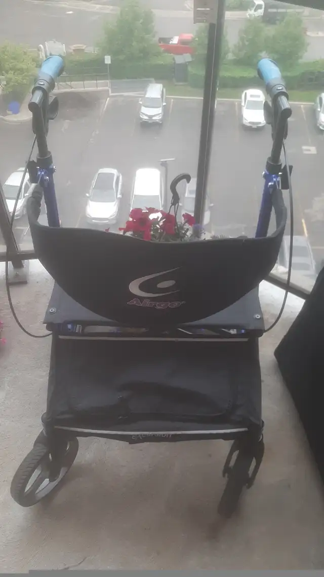Walker/rollator high end by Airgo in Exercise Equipment in City of Toronto - Image 6