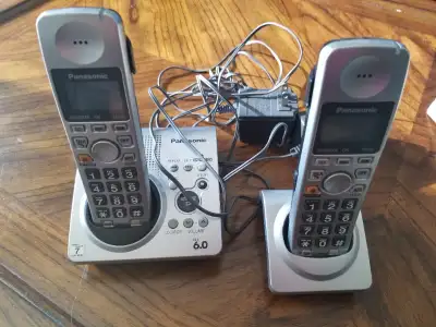 telephone panasonic avec double combiné (voir details sur les photos) telephone fonctionne - works f...