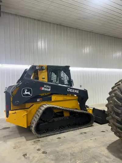 2300 hrs 2 speed ISO/H pattern Stereo Heat/AC Heated seat Smooth bucket new cutting edge Back up cam...