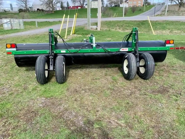 Big Jim Roller in Farming Equipment in Napanee - Image 2