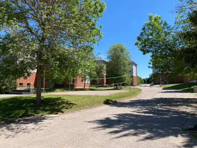 Severn Court Student Residence (Fleming, Trent, Seneca Aviation) in Long Term Rentals in Peterborough - Image 11