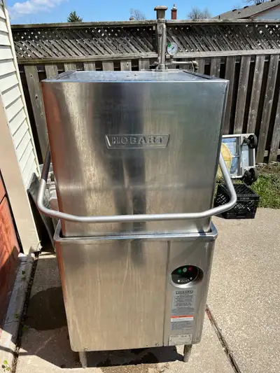 For Sale USED HOBART AM15 HIGH TEMP DISHWASHER – RELIABLE POWER AT A GREAT VALUE! The Hobart AM15 Hi...
