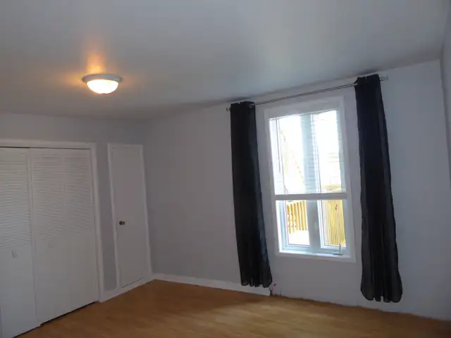 Logement 3 1/2 lumineux à deux pas du vieux Lévis in Long Term Rentals in Lévis - Image 8