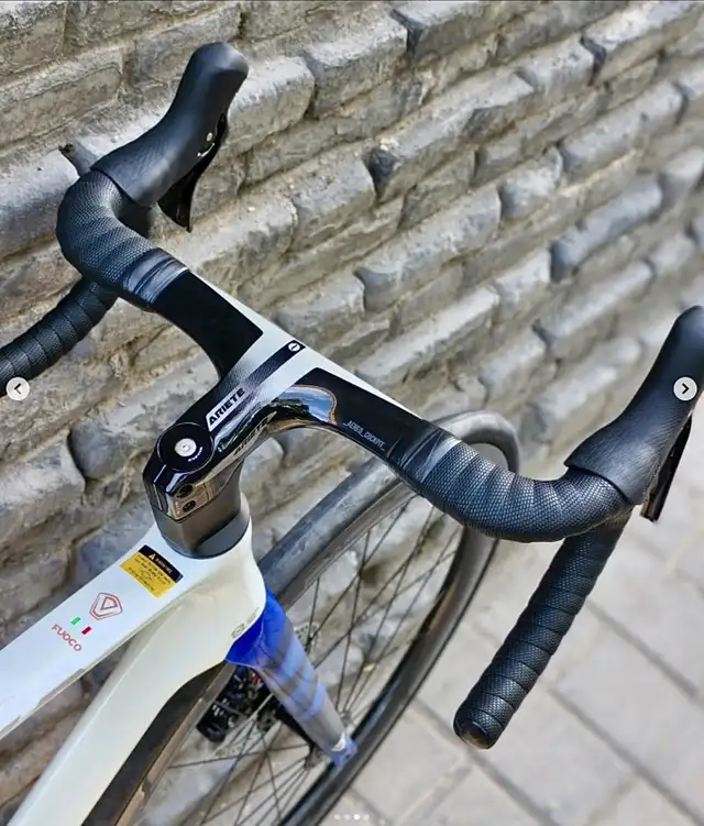 2026 FULL CARBON AERO BIKE SIZE48 SHIMANO 105 HYDRO DISCS in Road in St. Catharines - Image 8